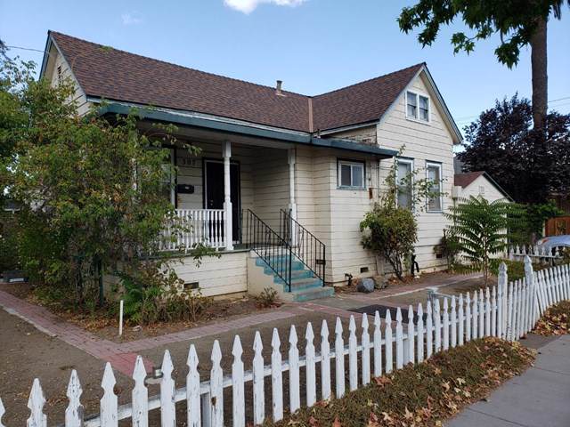 307 6th Street - Photo 1