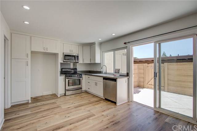 4 Blackstone - Photo 1