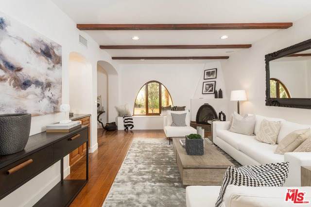 1331 Sycamore Avenue - Photo 1