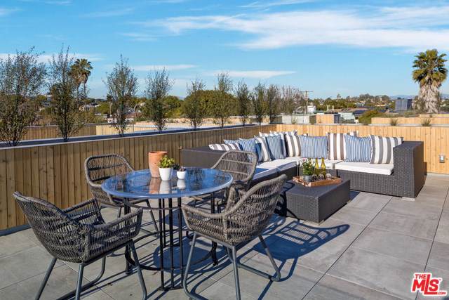 3214 Highland Ave - Photo 1