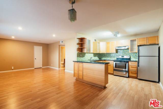 18619 Collins Street - Photo 1