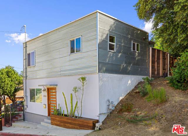 3454 Reynolds Avenue - Photo 1