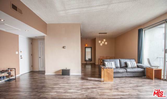 400 La Fayette Park Place - Photo 1