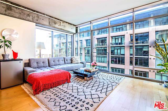 1100 Hope Street - Photo 1