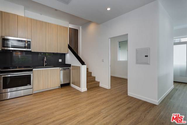 900 Wilshire Boulevard - Photo 1
