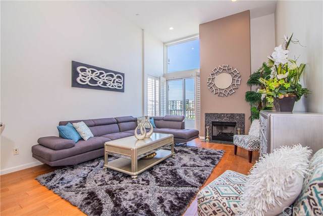 1049 Hobart Boulevard - Photo 1
