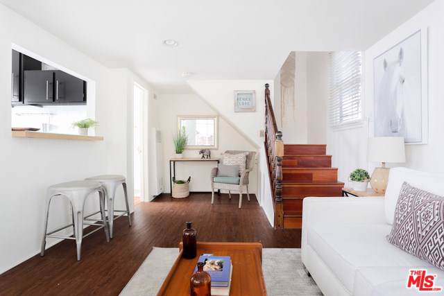 535 Rose Avenue - Photo 1