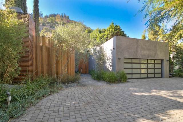 1465 Benedict Canyon Drive - Photo 1