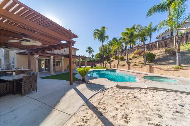 39545 Glenwood Court - Photo 1