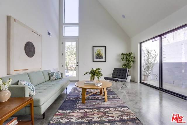 2850 Griffin Avenue - Photo 1