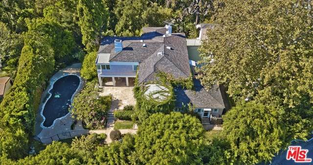 1461 Amalfi Drive - Photo 1
