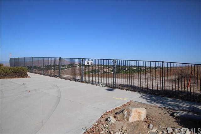 325 Green Orchard Place - Photo 1