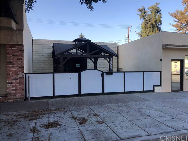 1605 Magnolia Boulevard - Photo 1