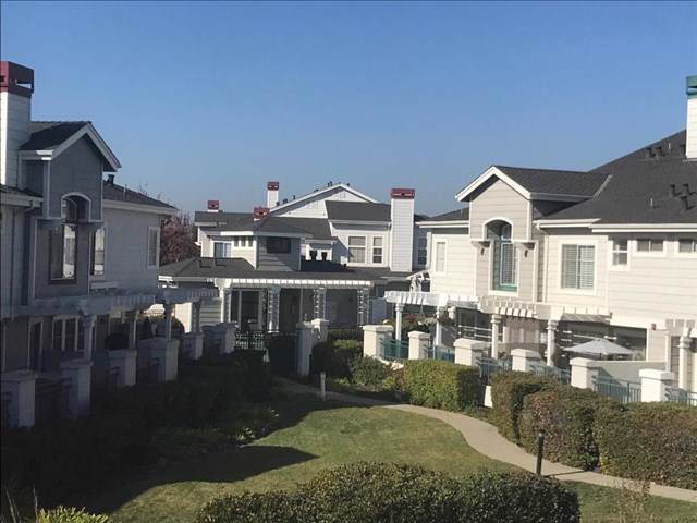 565 Shoal Circle - Photo 1