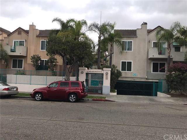 438 Spruce Avenue - Photo 1