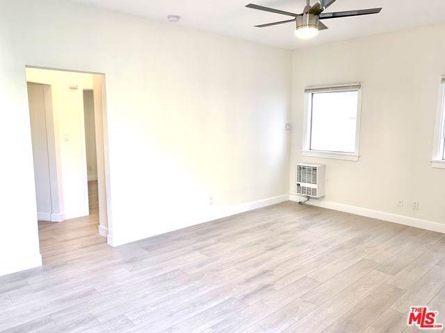 979 Ardmore Avenue - Photo 1