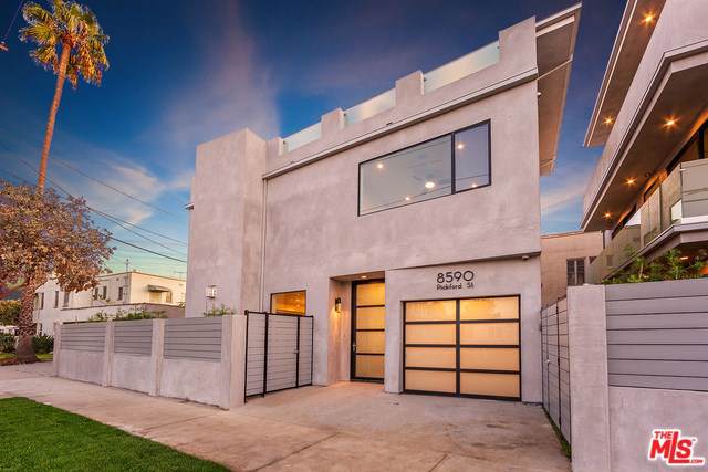 8590 Pickford Street - Photo 1