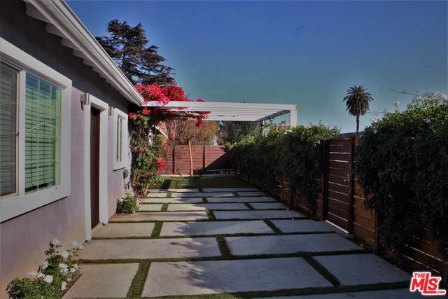 1935 29TH Street - Photo 1