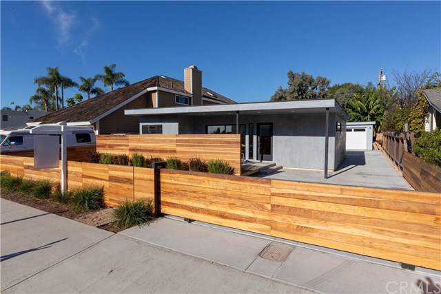 615 Irvine Avenue - Photo 1
