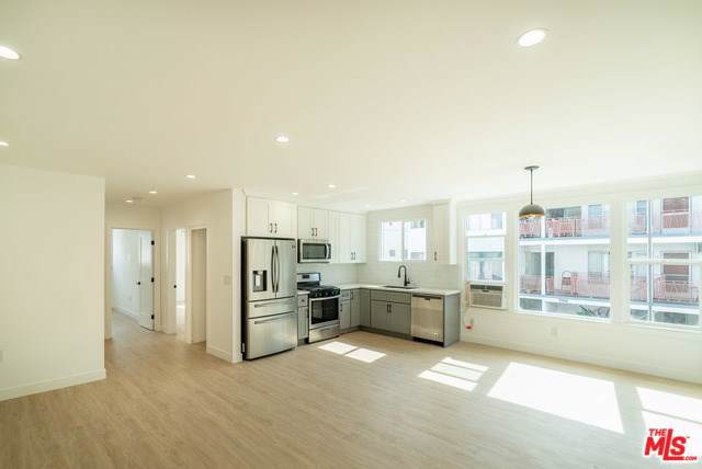 1000 Curson Avenue - Photo 1