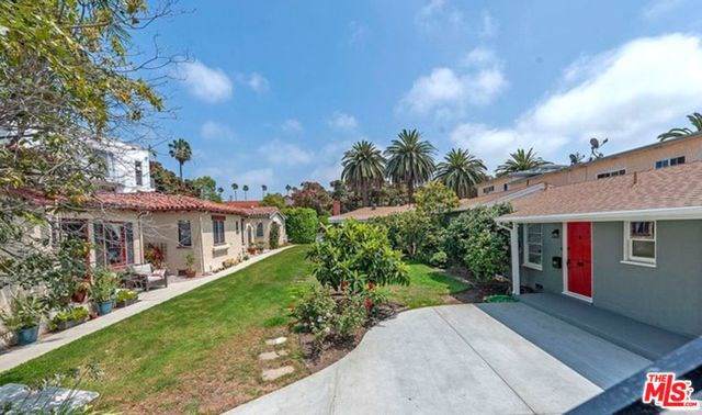 852 11TH Street - Photo 1