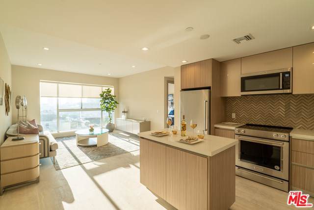 10534 Santa Monica - Photo 1