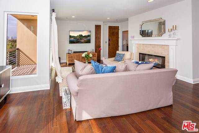 2255 Fox Hills Drive - Photo 1