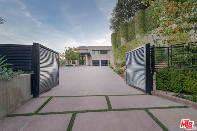 2501 Zorada Drive - Photo 1