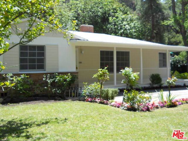 2670 Beverly Glen - Photo 1