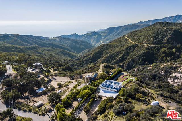 2915 Tuna Canyon Road - Photo 1