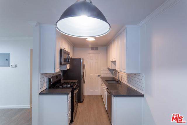 1815 Morton Avenue - Photo 1