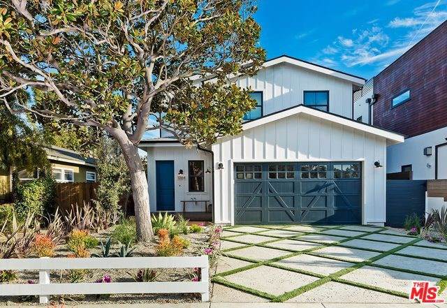 1064 Palms - Photo 1