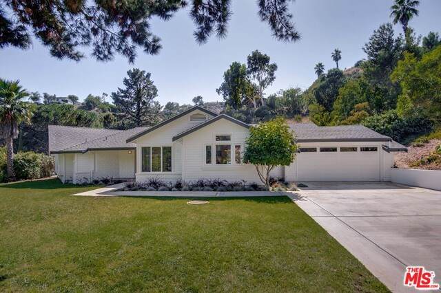 1803 Manzanita Park Avenue - Photo 1
