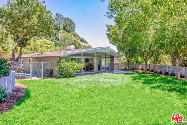 9767 Beth Place - Photo 1
