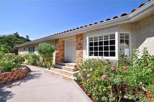 15 Rockinghorse Road - Photo 1