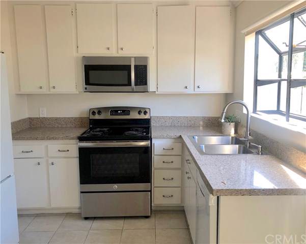 111 Streamwood - Photo 1
