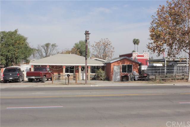 1043 6th Street - Photo 1