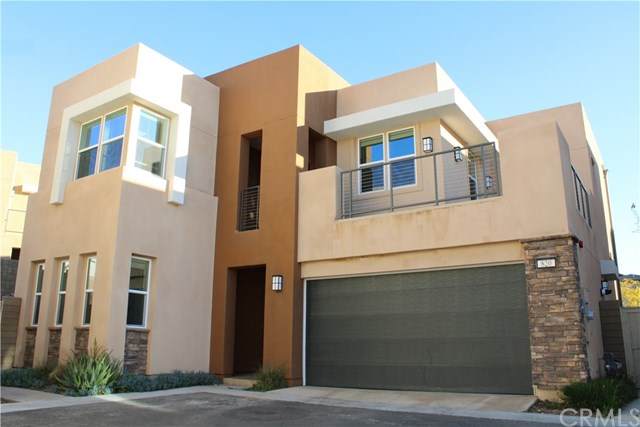 820 Beacon - Photo 1