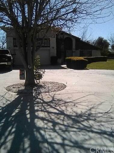 6811 Taft - Photo 1