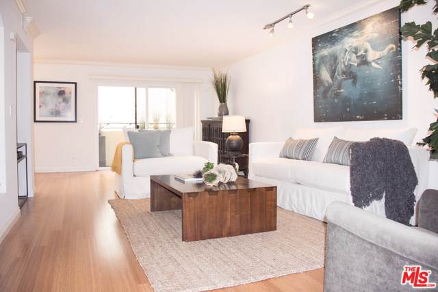 1154 Barrington Avenue - Photo 1