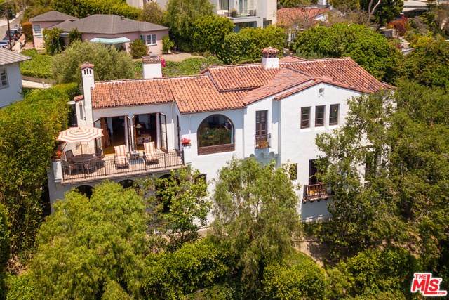 267 Amalfi Drive - Photo 1