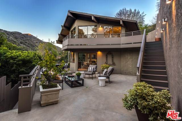 3386 Mandeville Canyon Road - Photo 1