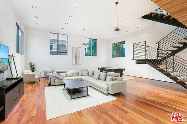 659 Broadway Street - Photo 1