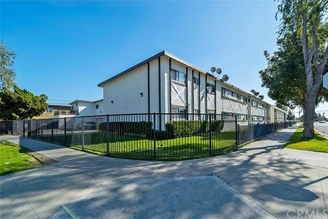 2070 Mountain View Avenue - Photo 1