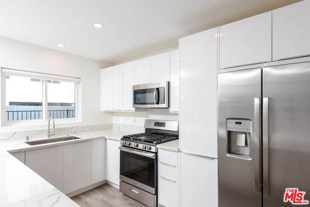 1261 Laurel Avenue - Photo 1