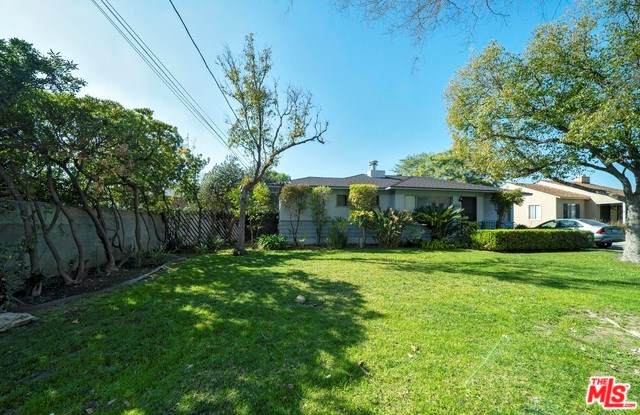 5451 Beck Avenue - Photo 1