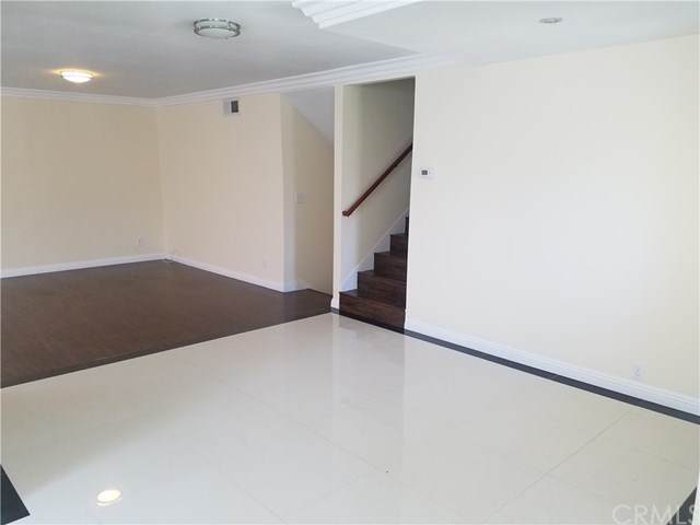 1913 Nowell Avenue - Photo 1