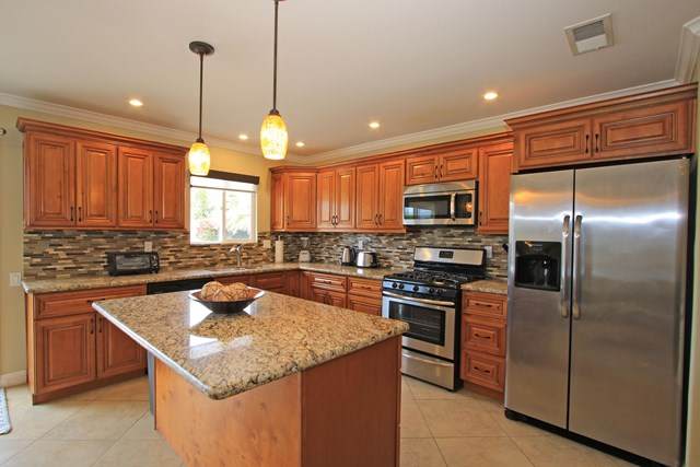 74292 Primrose Drive - Photo 1