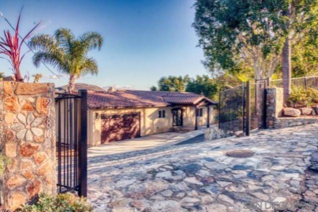 2180 Esplendido Avenue - Photo 1
