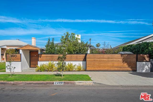 2490 Glencoe Avenue - Photo 1